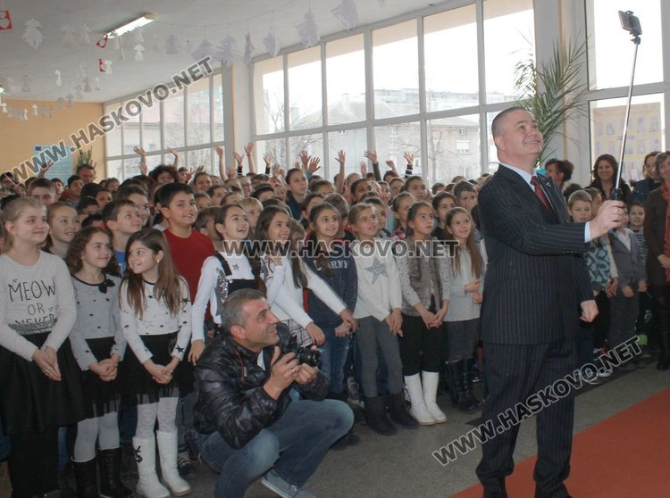 Дигитална класна стая отваря врати в ОУ "П.Славейков"