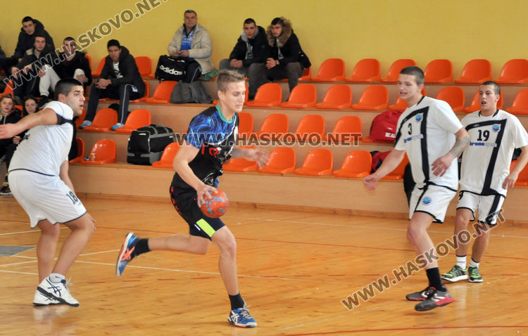 Хандбалистите на Хасково започнаха с победа за Купата на България