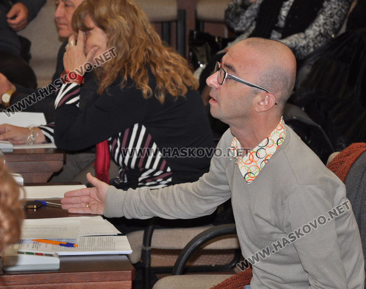 Съветниците приеха правила за работата на приюта за кучета, две решения отиват на прокурор