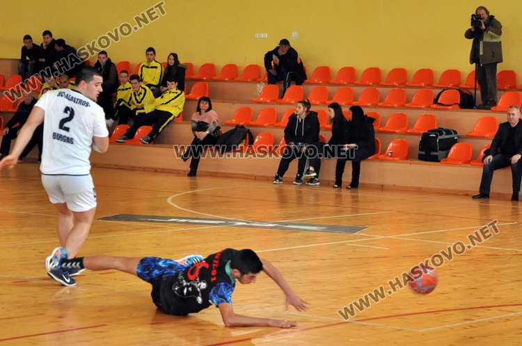 Хандбалистите на Хасково започнаха с победа за Купата на България