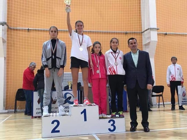 Цвети Попиванова с  голям успех в бадминтона