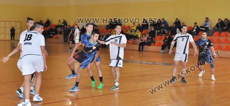Хандбалистите на Хасково започнаха с победа за Купата на България