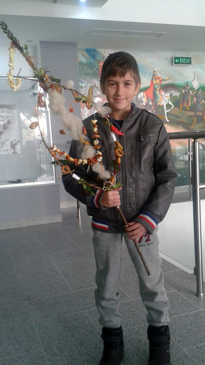 Семейна събота в музея, деца и родители изработваха сурвачки