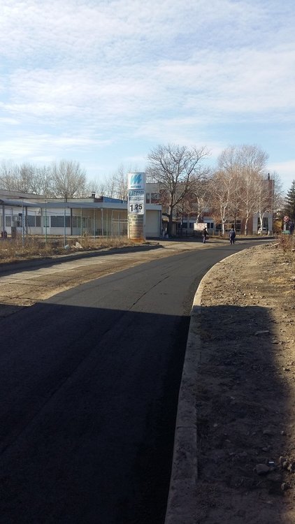 Нов асфалт по главната улица на Източната индустриална зона в Кърджали