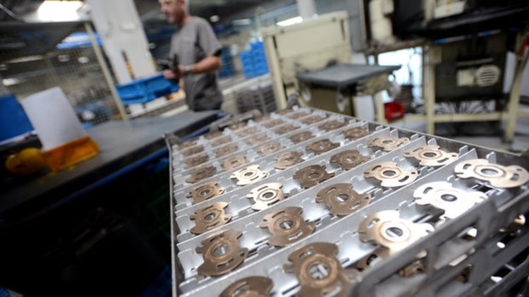 Преките чужди инвестиции са се стопили с 46% за десетте месеца