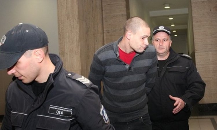 Нападнатата от холандец жена – чиновничка, излязла за кафе