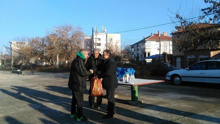 Любеновци вдигнаха купата на Коледния турнир