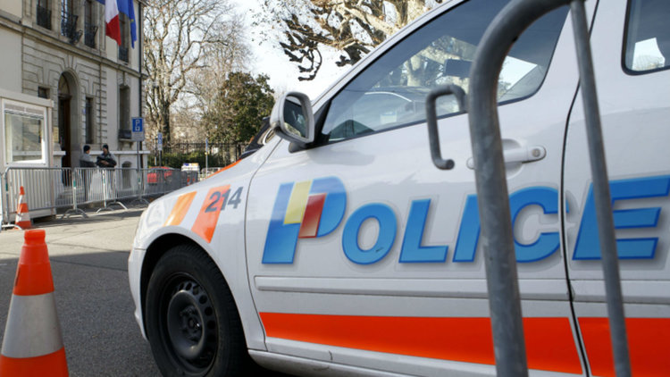 Трима ранени при нападение в ислямски център в Цюрих