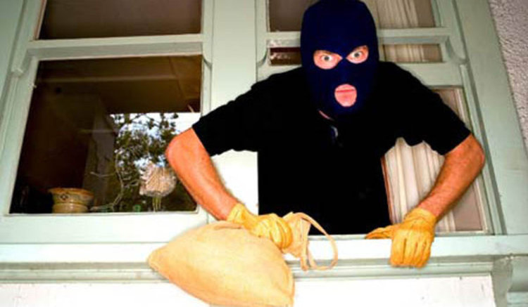 Задигнаха злато и валута от апартамент 