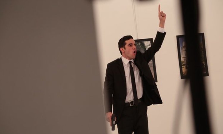 Потвърдено: Руският посланик в Турция убит при нападение