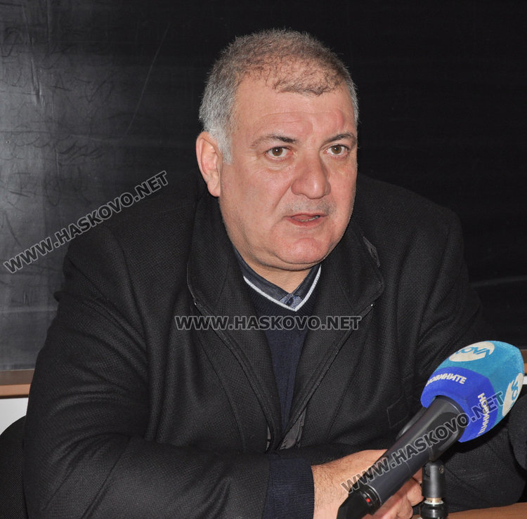 Двама шофьори и митничар в ареста за контрабандните 1300 мастербокса цигари 