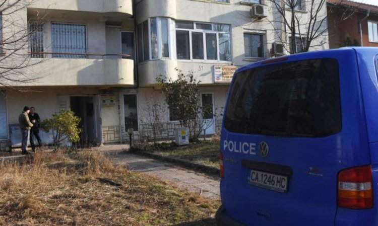 Възрастна жена загина при пожар в столичен квартал