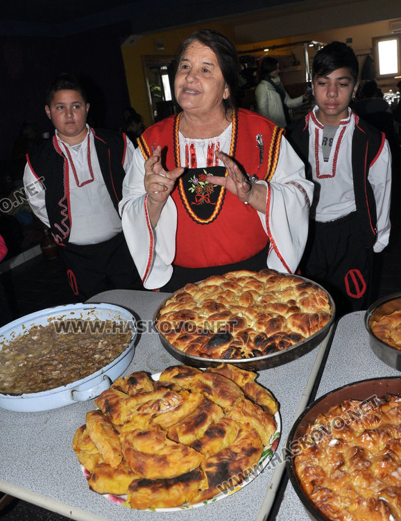 Добри гости полазници от Стамболийски посрещна фолклорната група от Узунджово на Игнажден