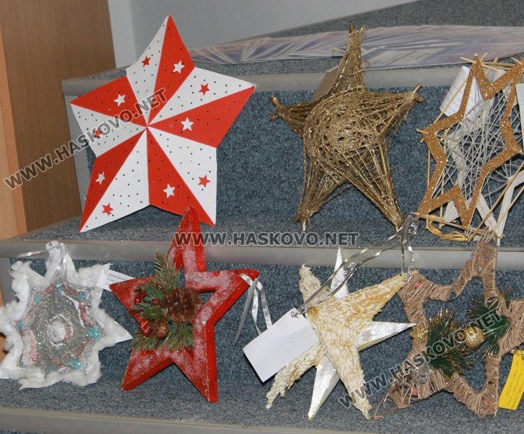 Наградиха победителите в конкурса за изработка на Коледна звезда