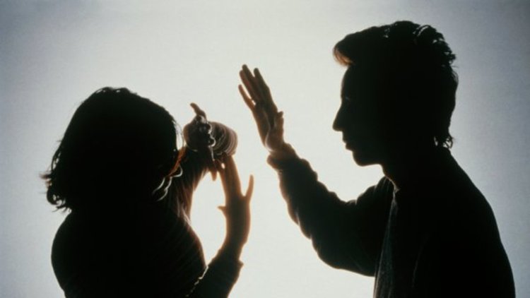 Насилие в школо: Хлапаци тероризират момиче