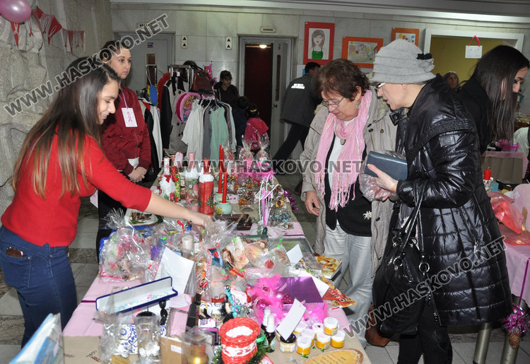 Нана Гладуиш: 1200 не успяват да преборят рака на гърдата всяка година