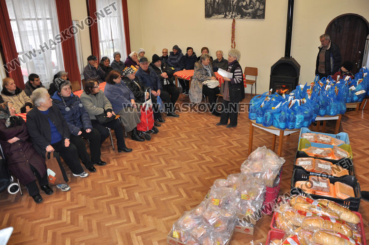 Раздават 300 коледни пакета на диабетици, помощи вече само от един клуб