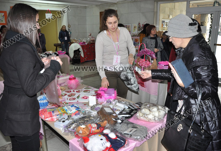 Нана Гладуиш: 1200 не успяват да преборят рака на гърдата всяка година