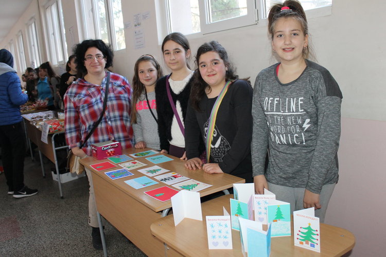 1 035 лв. набраха каравеловци в благотворителен базар за "Българската Коледа"