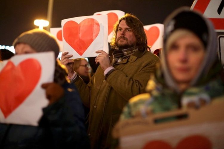 Протести срещу бежанците в Берлин