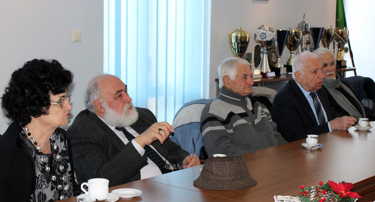 13 почетни граждани на Хасково при кмета Добри Беливанов