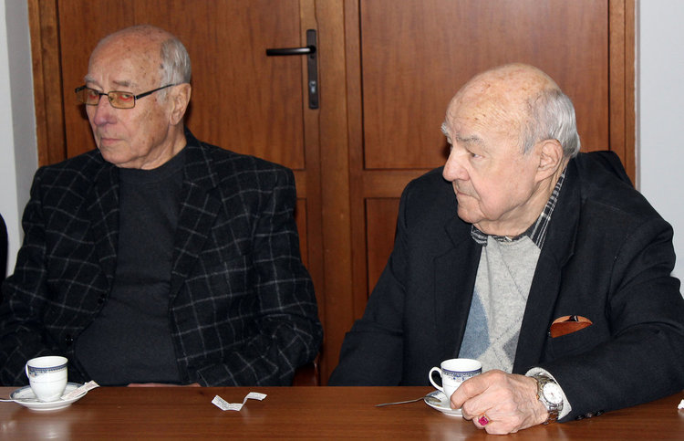 13 почетни граждани на Хасково при кмета Добри Беливанов