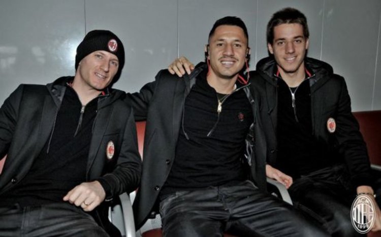 Милан кацна в Доха 48 часа след Ювентус