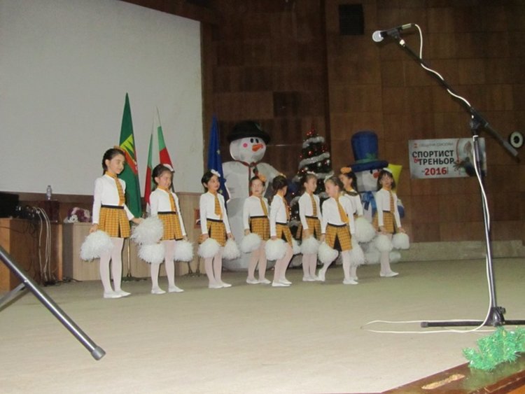 Златомир Ковачев е спортист на 2016 г. на община Смолян, а Величко Чолаков е треньор на годината 