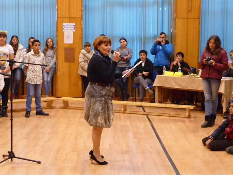 СУ „Св.св. Кирил и Методий” в Смолян награди свои таланти предколедно