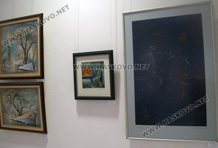 47 платна от Дружеството на хасковските художници във „Форум“ за Коледа