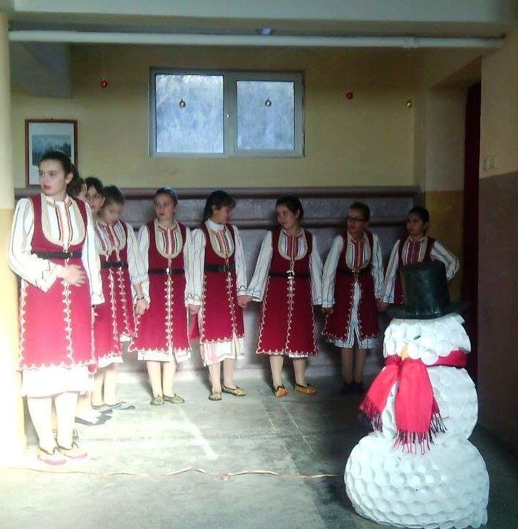 Коледно парти по проект „Твоят час” в Бял извор