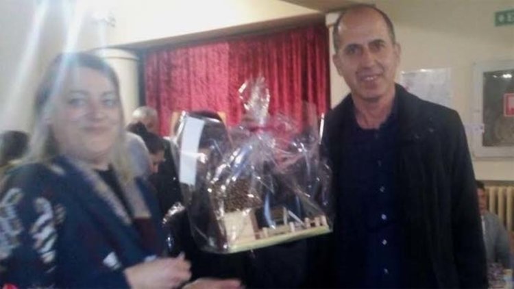 Да! На Коледа се случват чудеса, когато подадем приятелска ръка!