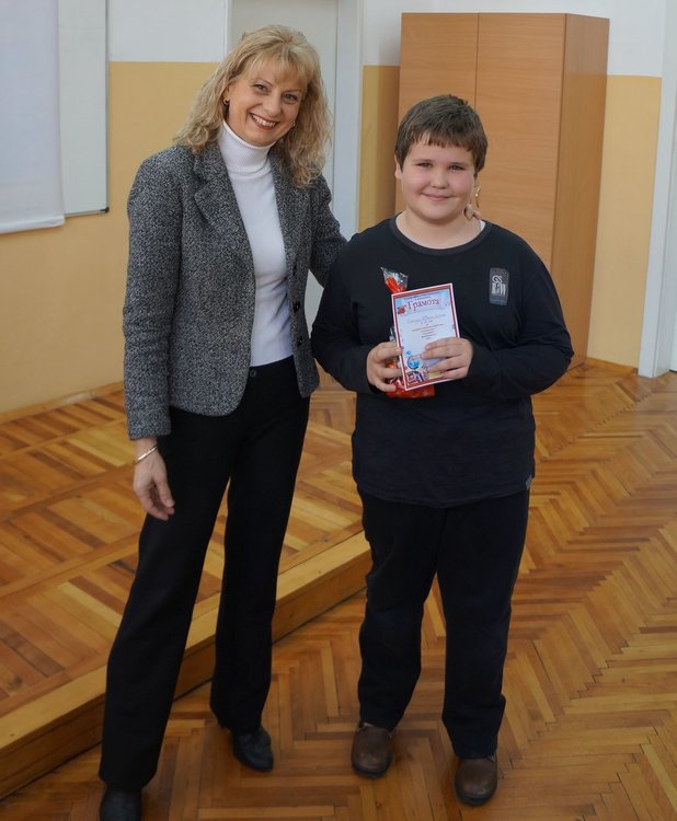 Отличиха алековци, победители от състезанието "Аз рисувам"