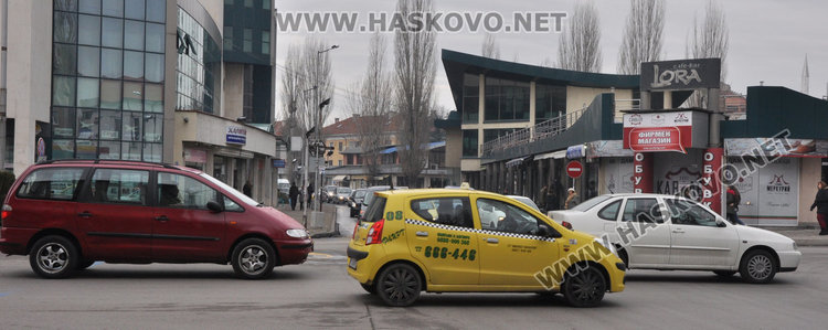 Тапа от коли в Хасково в първия работен ден 