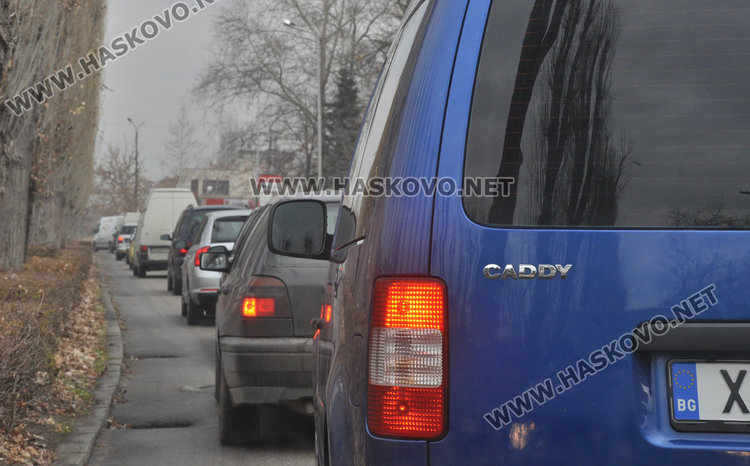 Тапа от коли в Хасково в първия работен ден 