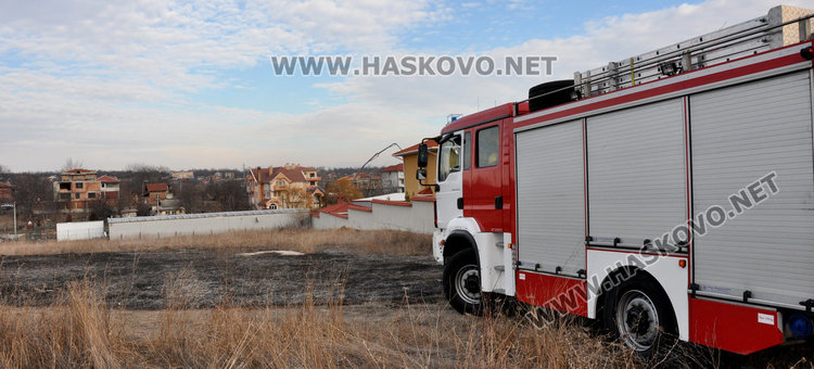 Детска игра предизвика пожар в Бадема, съседите на крак