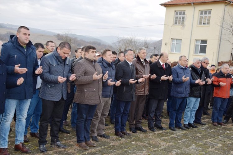 В Нановица, Равен и Груево почетоха паметта на жертвите от „възродителния процес”