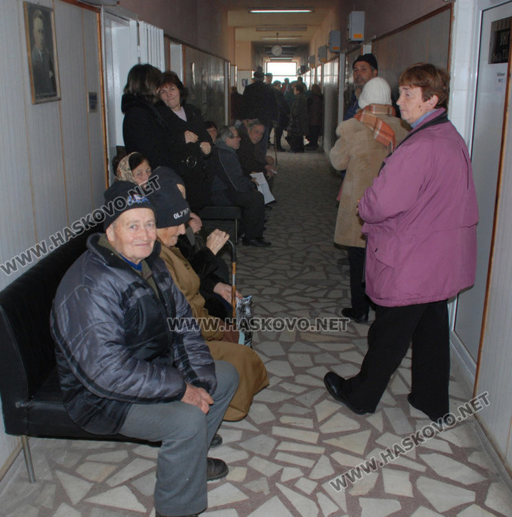 Заради епидемията, ваканцията може да бъде удължена