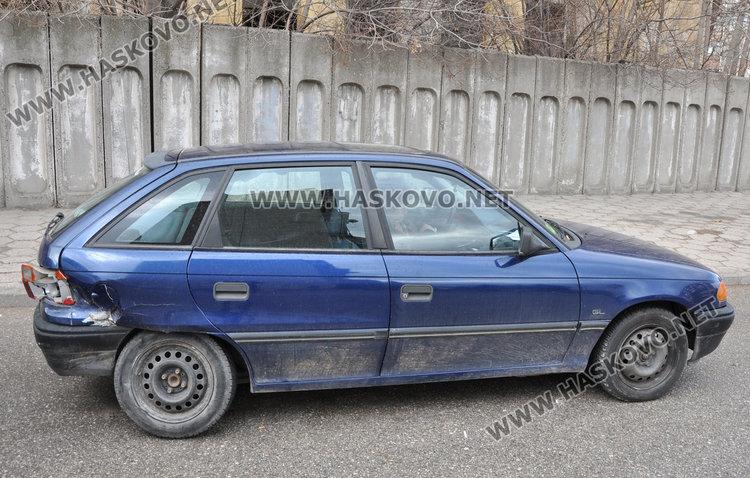 Дядо с опел засече БМВ на „Дунав“ и „Левски“