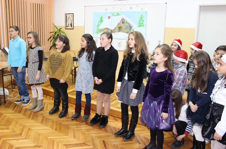 Разнообразна дейност развиват алековци в клубовете по проект "Твоят час"