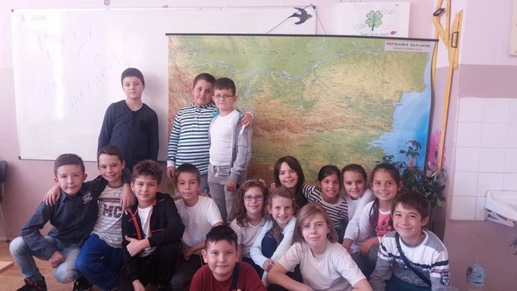 Разнообразна дейност развиват алековци в клубовете по проект "Твоят час"