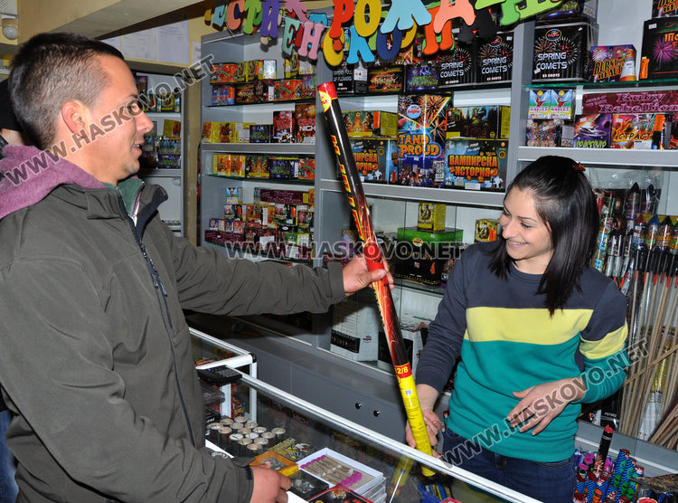 Хит при фойерверките: 40 секунди кеф за 85 лева