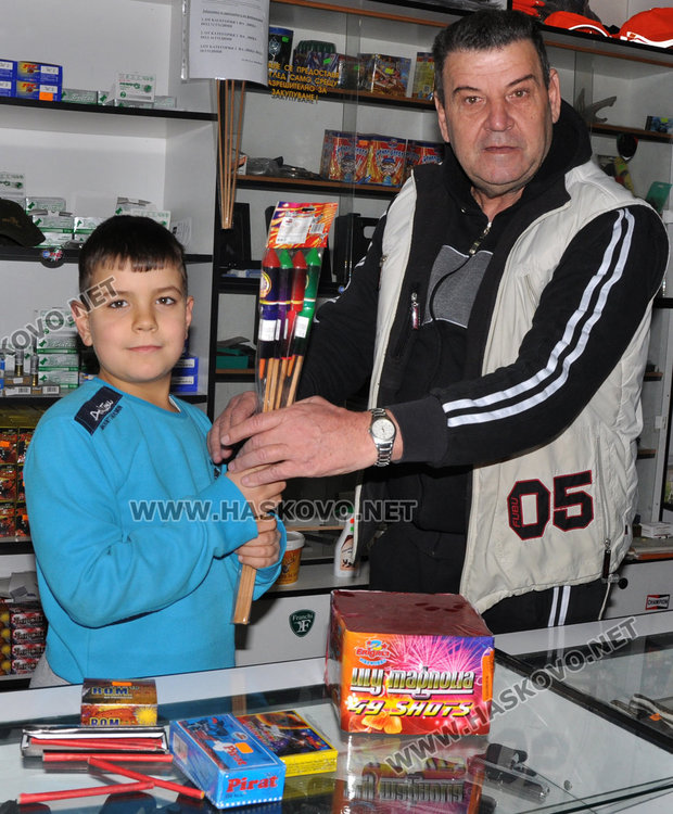 Хит при фойерверките: 40 секунди кеф за 85 лева