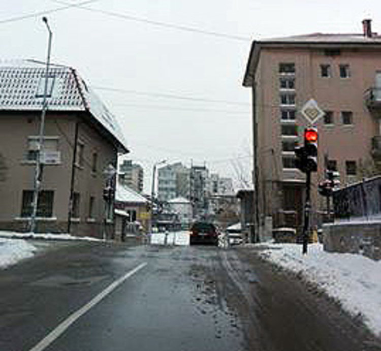 17 снегорина чистят в Хасково от полунощ, паяк вдига колите от улиците 