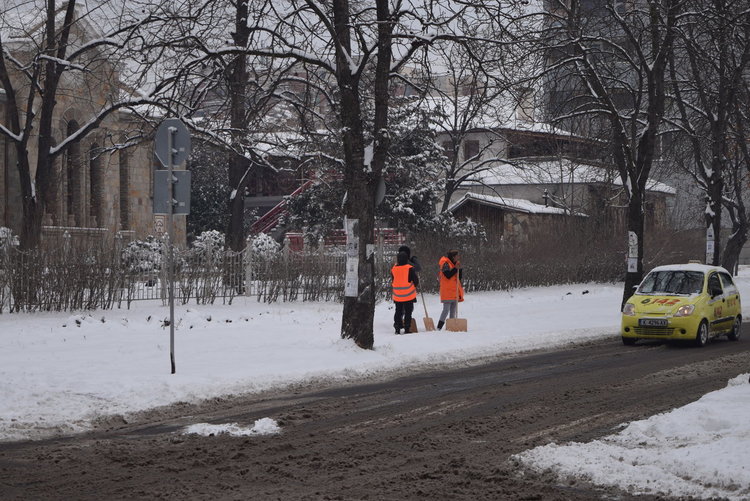 Облачно с кратък снеговалеж в Кърджали