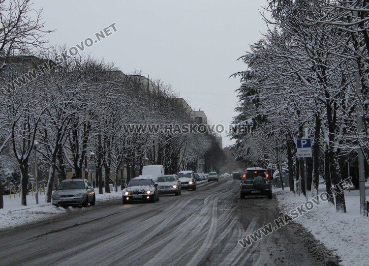  Снежната покривка в града е между 8 и 12 см., а на места в общината достига и 15 см
