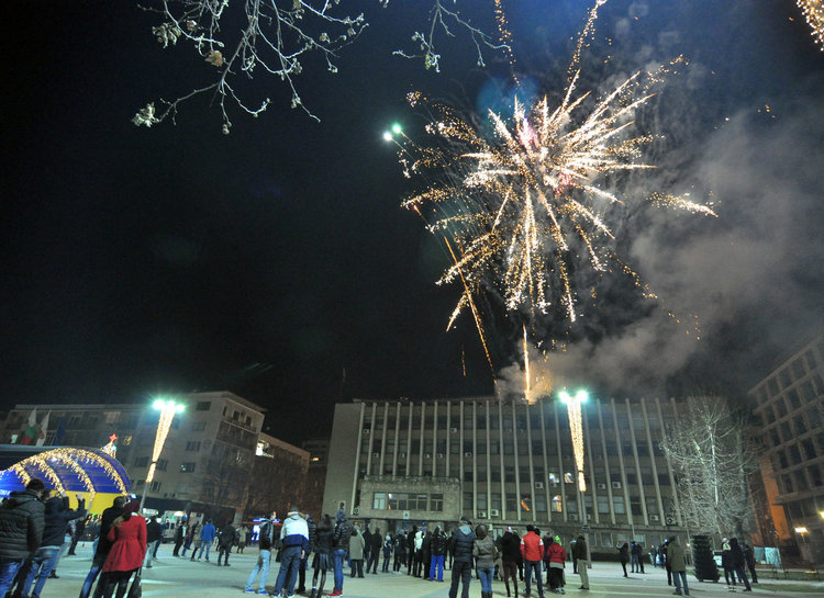 Миналогодишните фойерверки