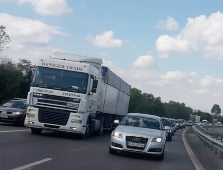 От 21 януари влизат в сила промени в Закона за движение по пътищата 