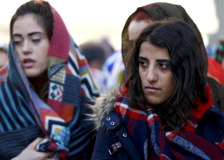 Истанбул погребва жертвите на терористичната атака 