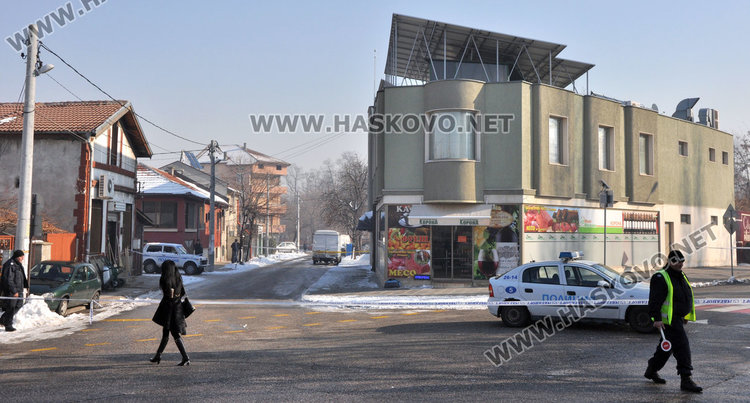 Подозрителен сак пред магазин в Хасково вдигна полицията на крак 